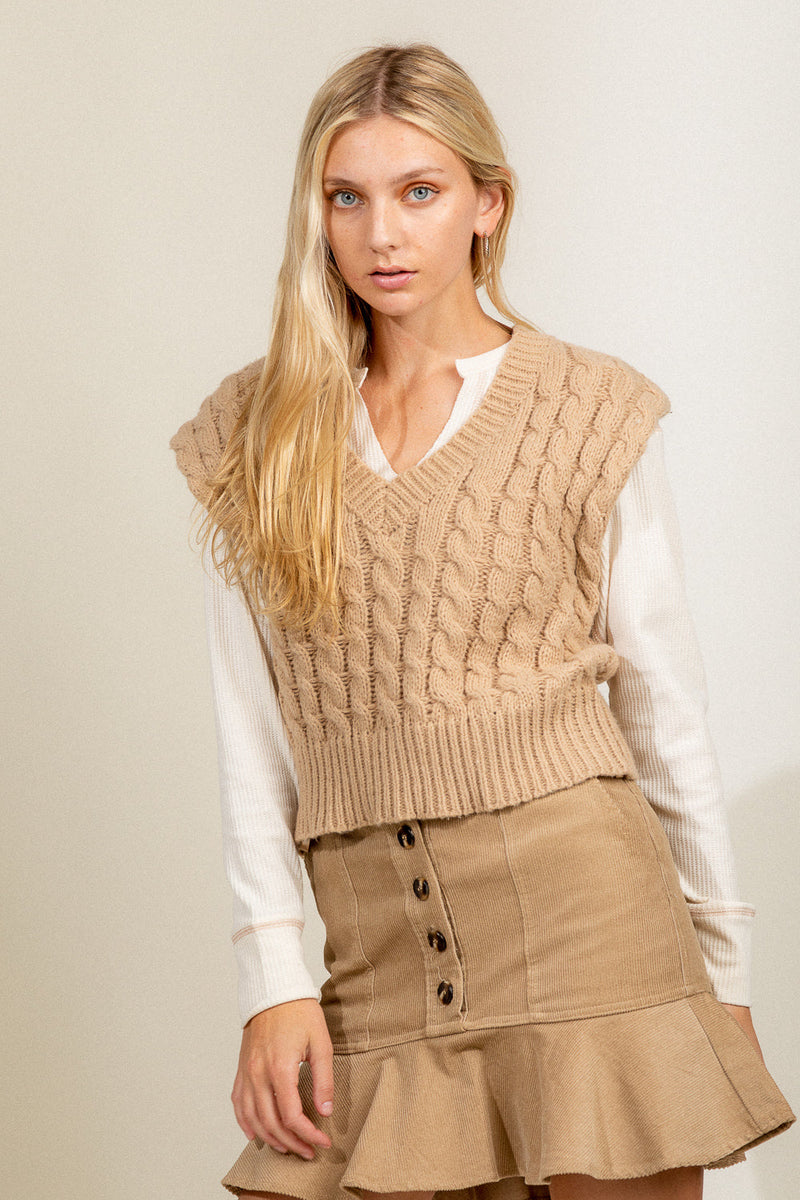 Solid cable knit cropped sweater vest