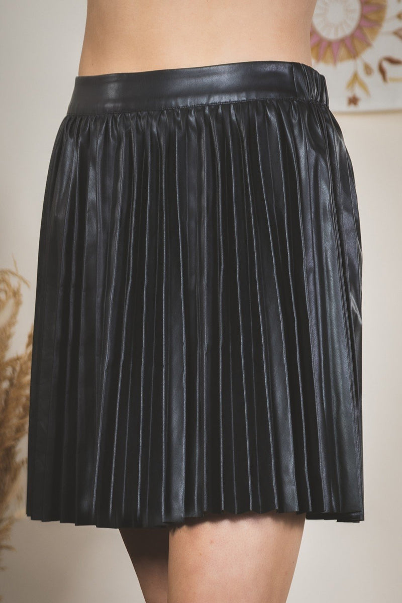Faux leather pleated tennis mini skirt – Movint New York
