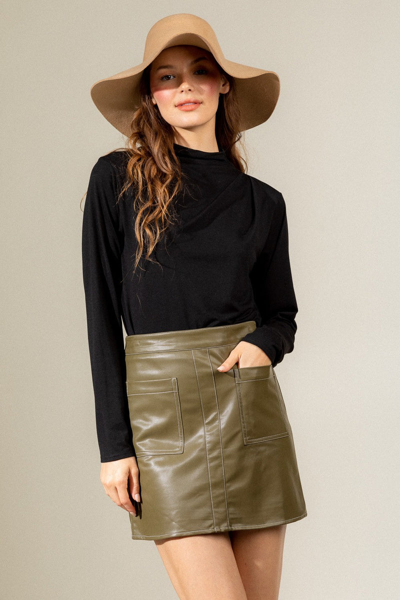 Contrast stitch leather mini skirt