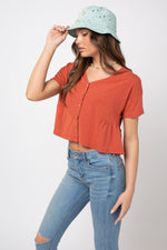 Trimed side shirring knit top